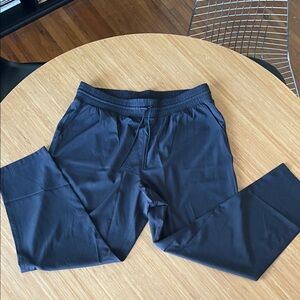 GAP women’s black joggers XL